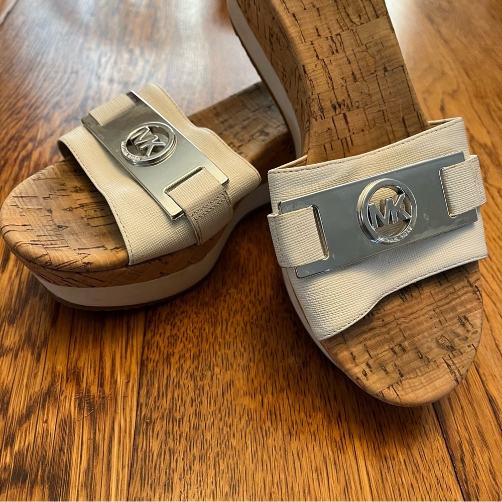Michael Kors sandals size 7, color white, like new.
